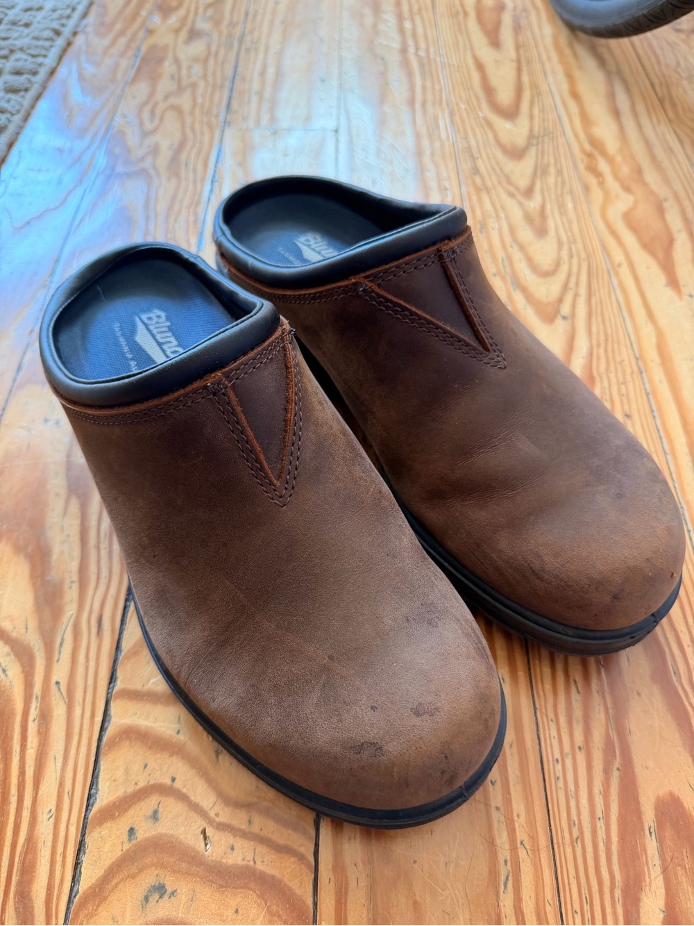 Blundstone Brown Leather Slip-On Clogs